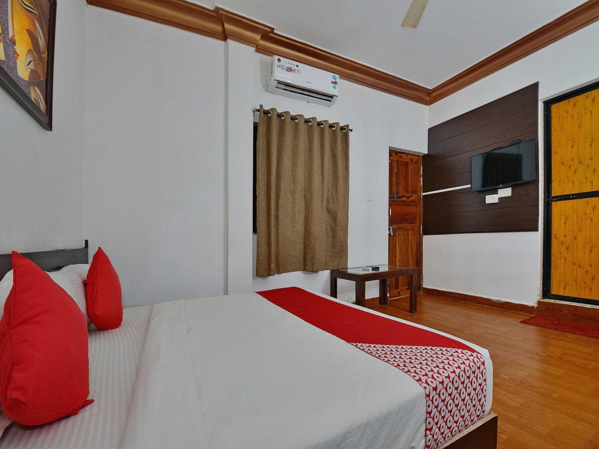 Collection O Retreat Morjim Resort Екстер'єр фото