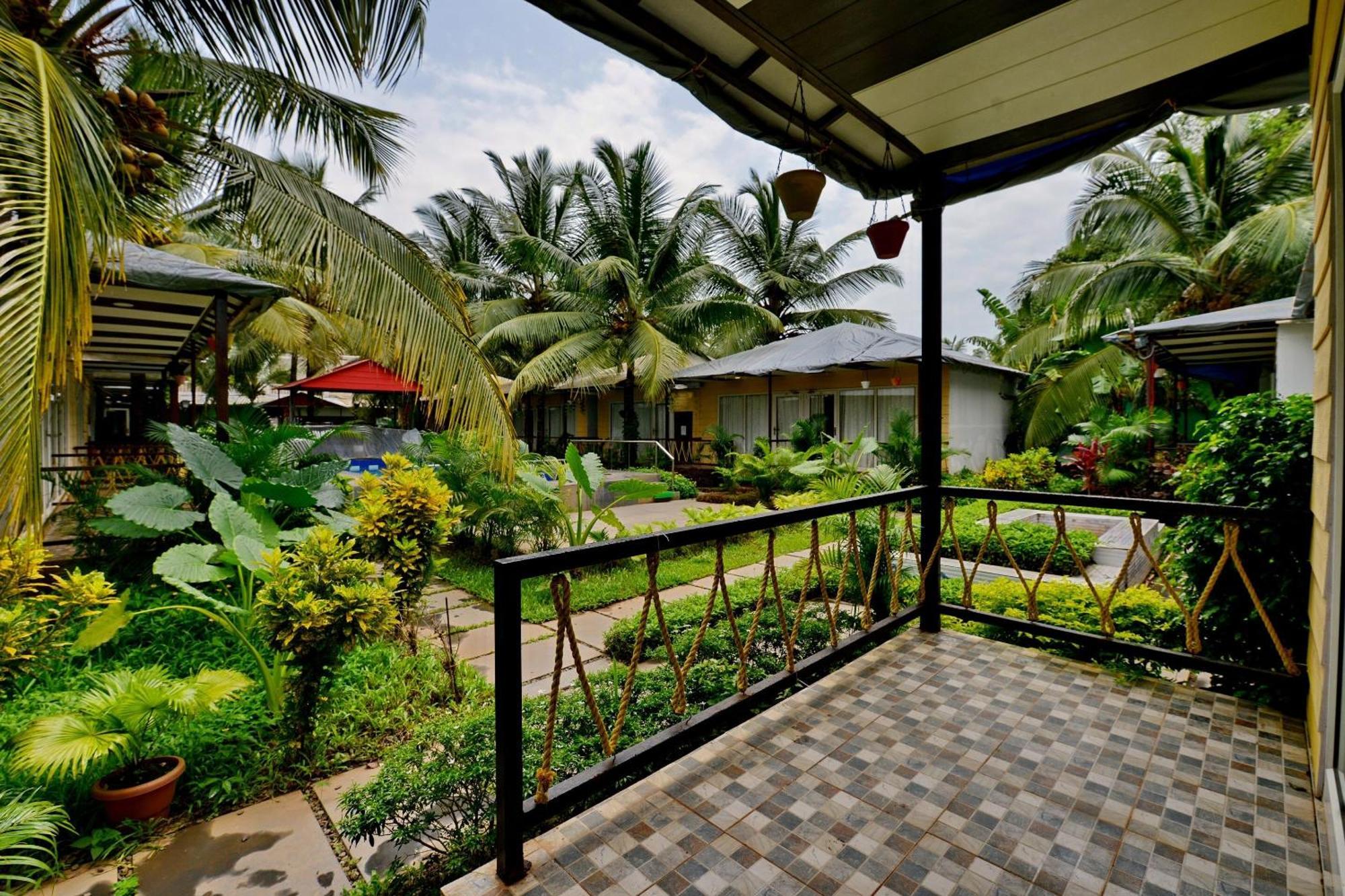 Collection O Retreat Morjim Resort Екстер'єр фото