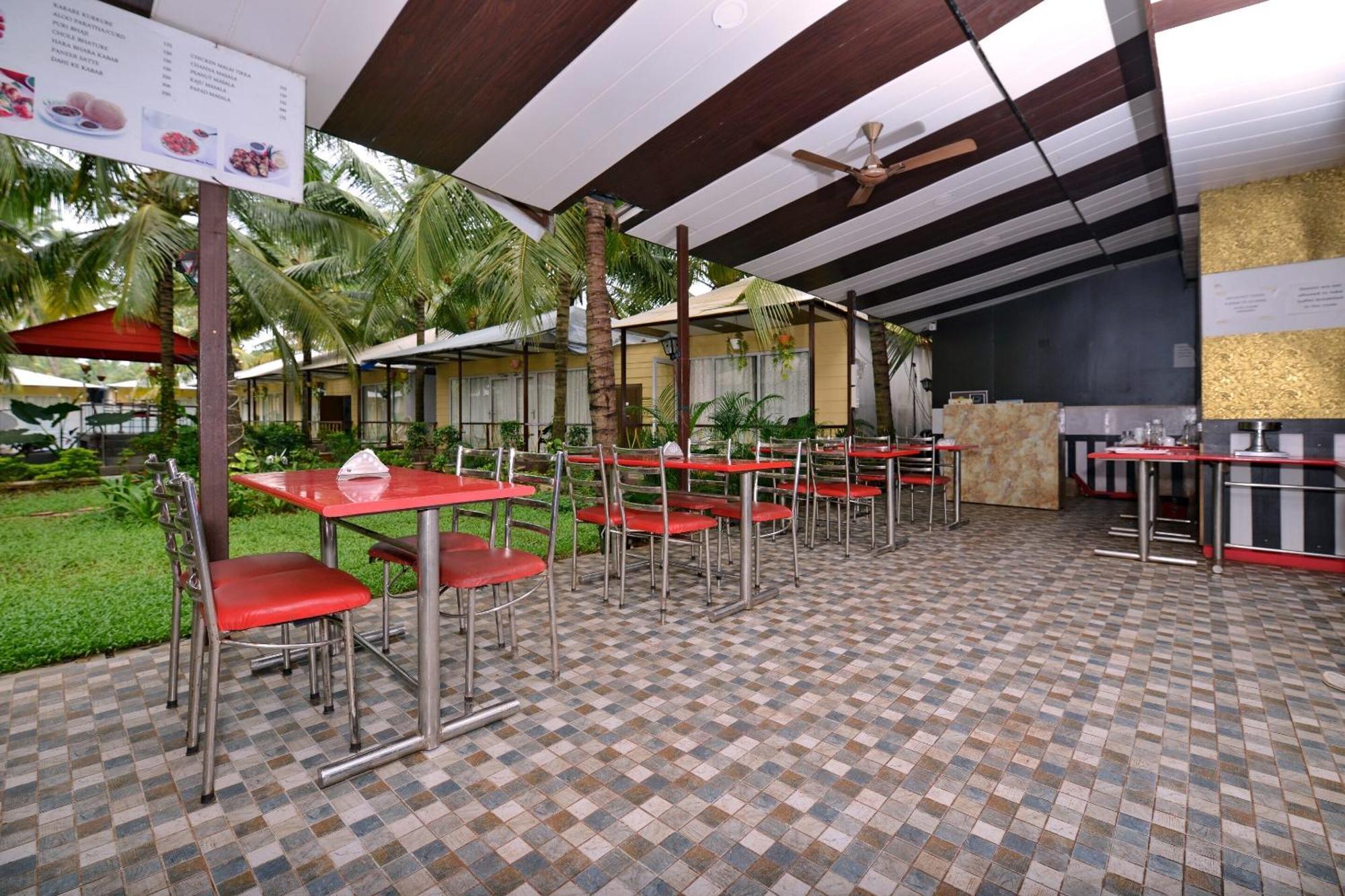 Collection O Retreat Morjim Resort Екстер'єр фото