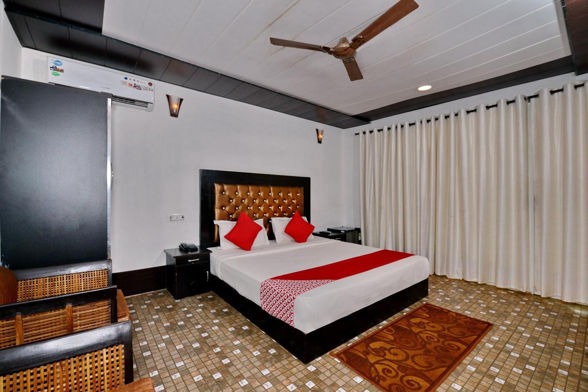 Collection O Retreat Morjim Resort Екстер'єр фото