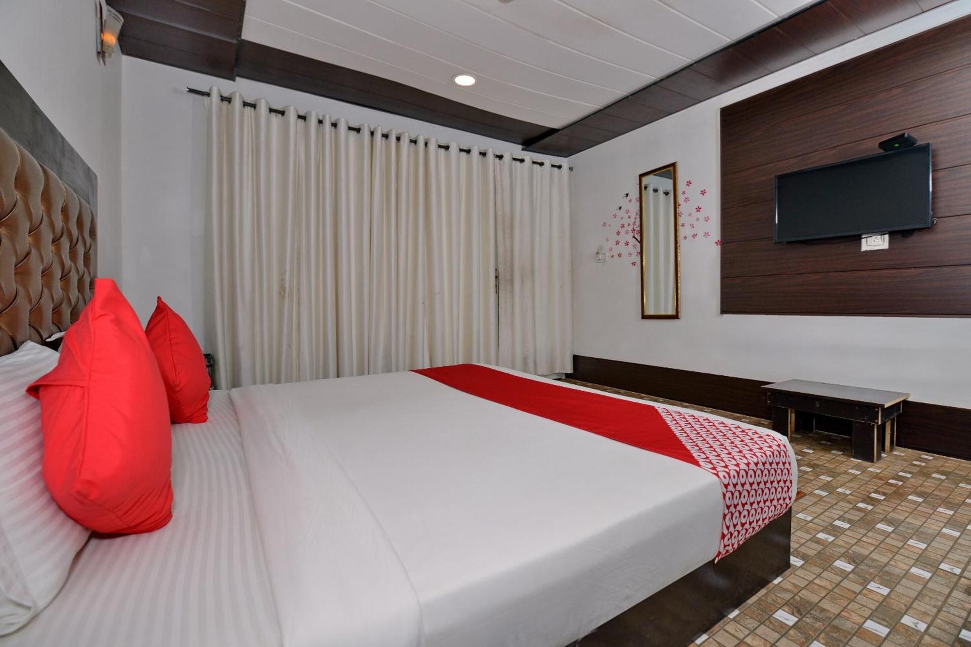 Collection O Retreat Morjim Resort Екстер'єр фото