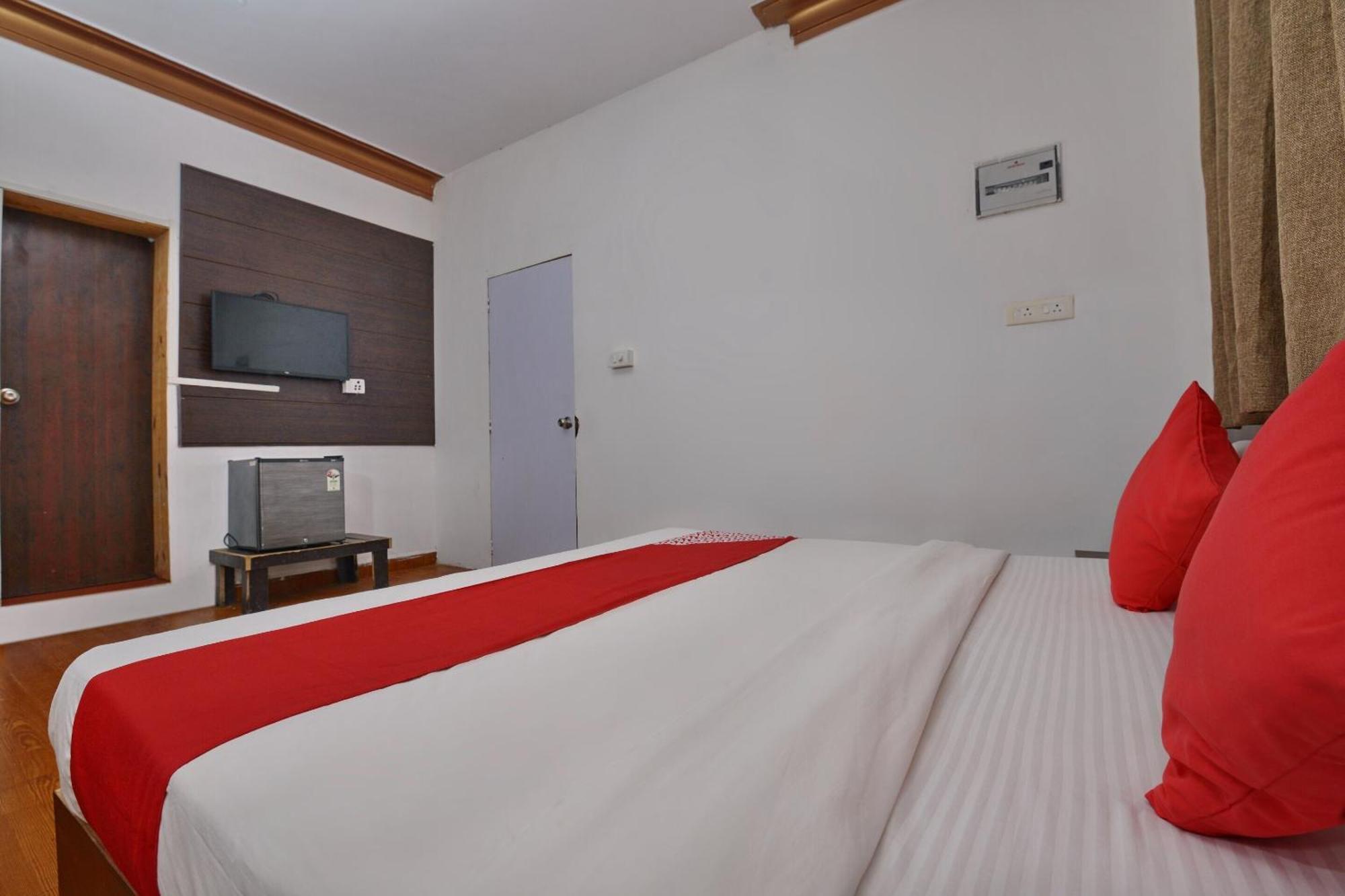 Collection O Retreat Morjim Resort Екстер'єр фото