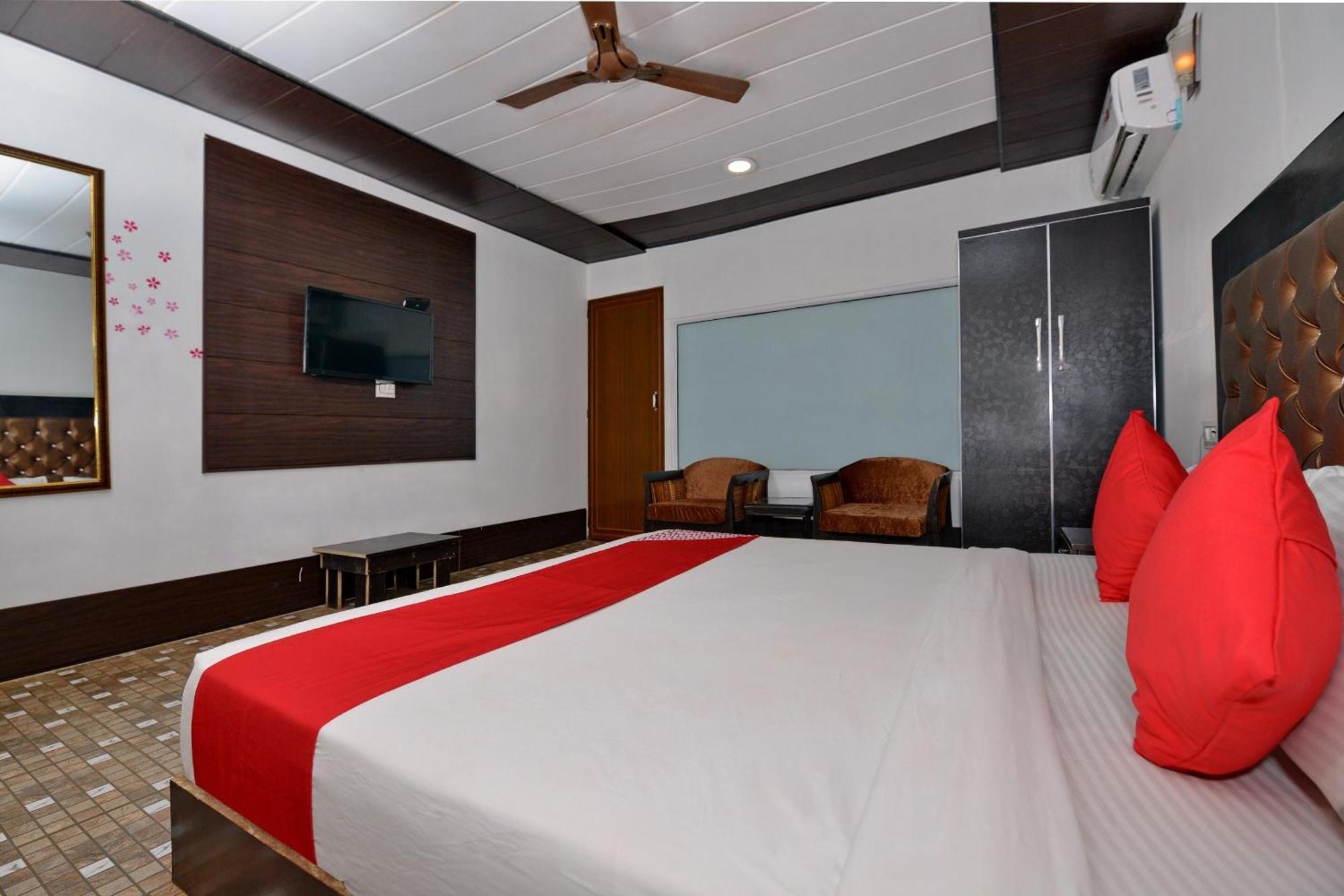 Collection O Retreat Morjim Resort Екстер'єр фото
