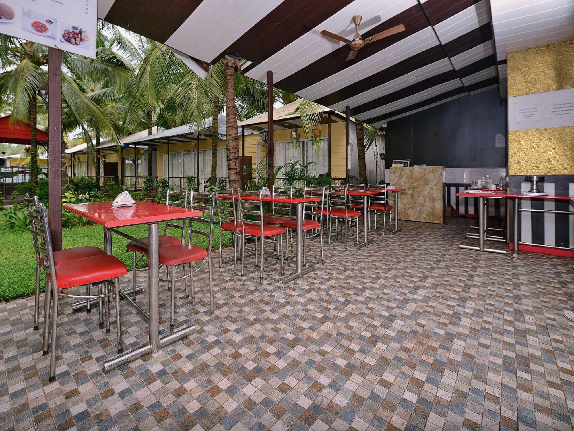Collection O Retreat Morjim Resort Екстер'єр фото