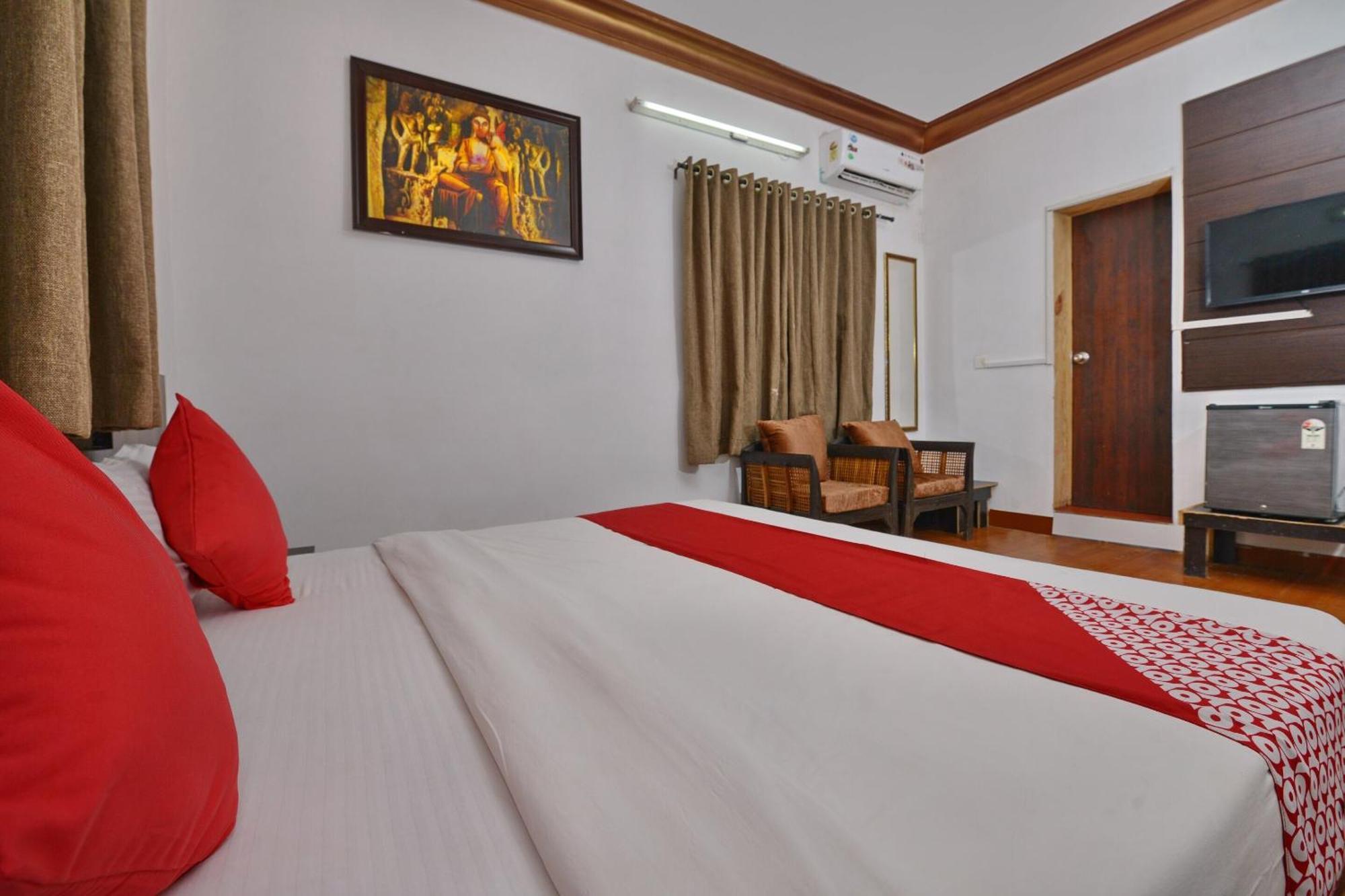 Collection O Retreat Morjim Resort Екстер'єр фото